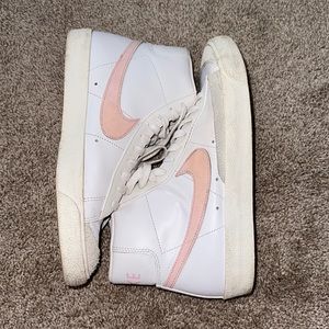 Nike Blazer Mid ‘77